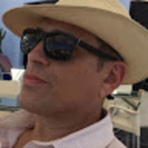 Meet your Posher, Larry